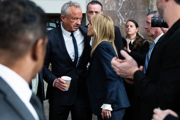 UNITED STATES - JANUARY 29: Robert F. Kennedy Jr., President Donald Trump&#039;s nominee to be secretary of Health and Human Services, and his wife Cheryl Hines, arrive for his Senate Finance Committe ...