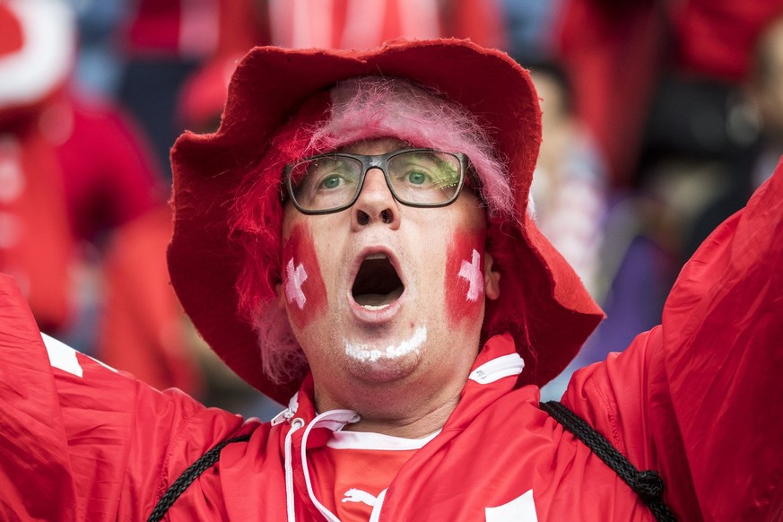 A Swiss fan prior to the UEFA Nations League semi-final soccer match between Portugal and Switzerland at the Dragao stadium in Porto, Portugal, on Wednesday, June 5, 2019. (KEYSTONE/Jean-Christophe Bo ...