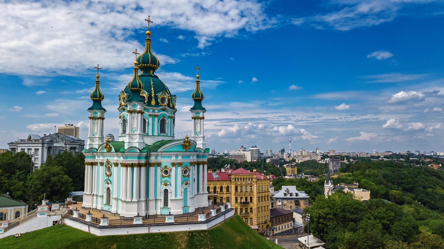 L&#039;église Saint André, est une église baroque située à Kiev, capitale de l&#039;Ukraine. Elle est parfois appelée à tort cathédrale.