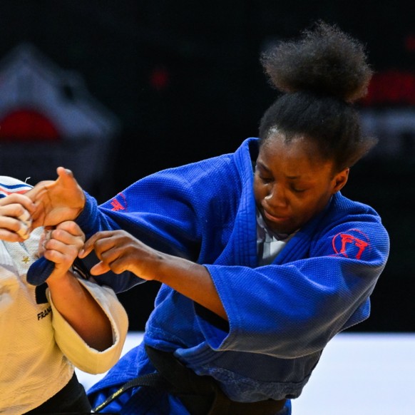 April Lynn Fohouo (en bleu, ici lors des Mondiaux 2025) s'est par閑 de bronze aux Europ閑ns de Tbilissi