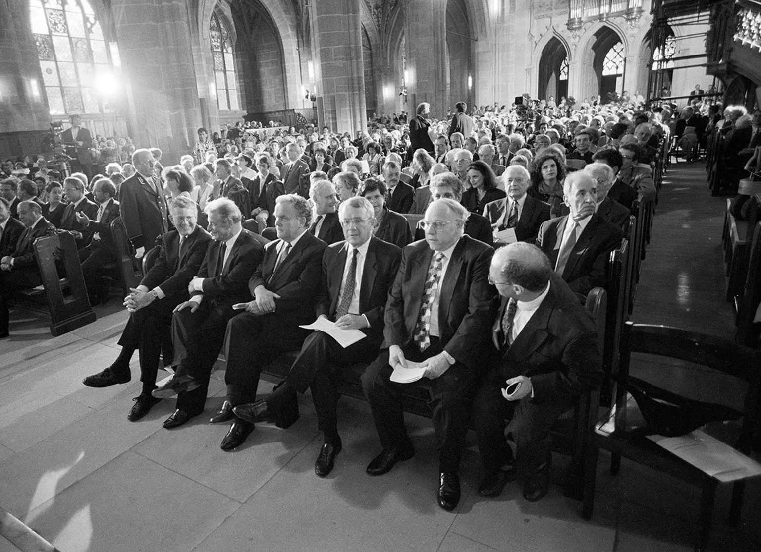 Le 7 mai 1995, le Conseil fédéral réuni au complet participa à une cérémonie commémorant le 50e anniversaire de la fin de la Seconde Guerre mondiale.