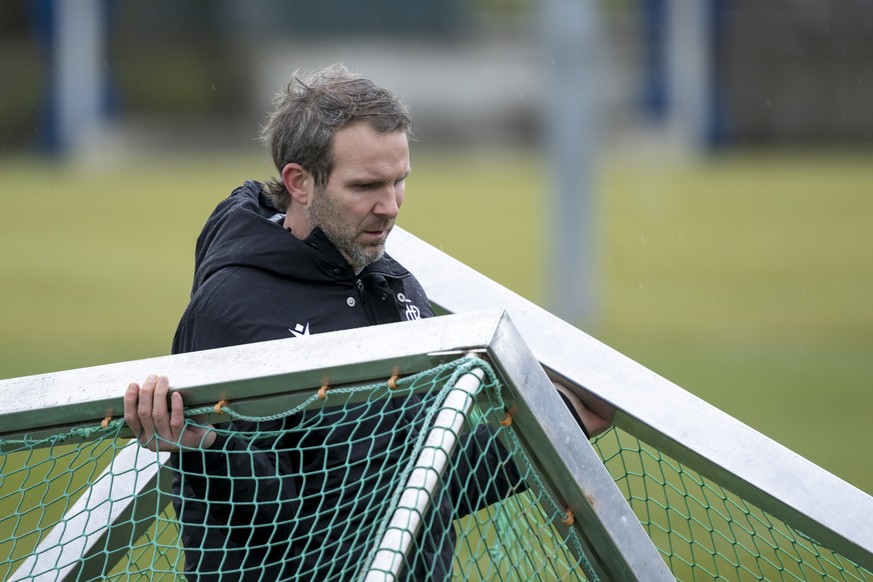 KEYPIX - Der neue Assistenztrainer Pascal Bader bei seinem ersten Training mit der ersten Mannschaft des FC Basel 1893 in Basel, am Dienstag, 27. Januar 2026. Der FC Basel 1893 hat sich von Ludovic Ma ...