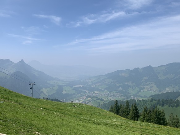 Vue depuis le sommet de Vounetz, au-dessus de Charmey.
