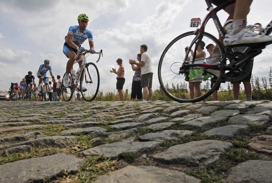 Pour la première fois dans l'Histoire, 132 femmes participeront à la classique Paris-Roubaix samedi.