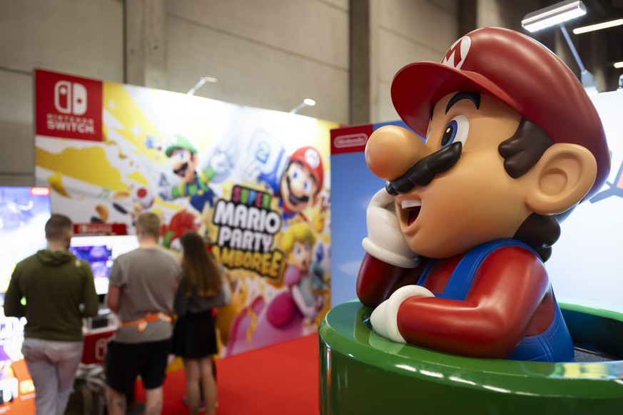 The Super Mario character at the Nintendo booth, at the HeroFest, a festival for gaming, e-sports and cosplay in Bern, Switzerland, Friday, October 11, 2024.(KEYSTONE/Peter Klaunzer)