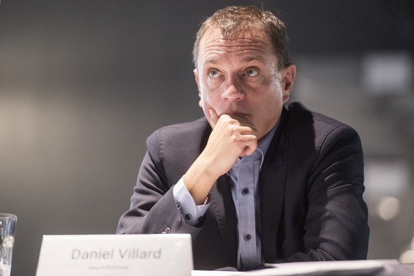 Daniel Villard, Geschaeftsfuehrer EHC Biel, waehrend der Vorsaison-MK des EHC Biel, am Montag, 24. August 2015, in der Tissot Arena in Biel. (KEYSTONE/Marcel Bieri)