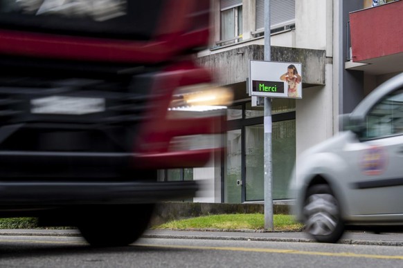 Un radar pour contrer la pollution sonore des voitures et autres vehicules bruyants est photographie, ce mercredi 10 juin 2020 a Geneve. Geneve teste un radar acoustique qui detecte les usagers de la  ...