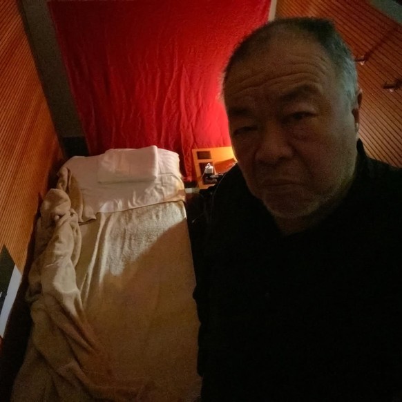 Faute de pouvoir présenter un visa, l&#039;artiste chinois Ai Weiwei s&#039;est vu refuser l&#039;entrée en Suisse lundi. Selon un post Instagram de l&#039;artiste, il a passé la nuit de lundi à mardi ...