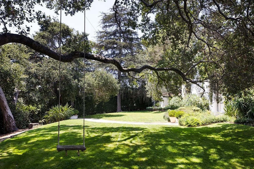 Angelina Jolie vient de vendre son immense propriété de Los Feliz, à Los Angeles, autrefois habitée par le réalisateur Cecil B. DeMille.