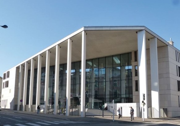 Une employée de crèche rejugée en appel à Bourg-en-Bresse pour la mort d’un bébé.