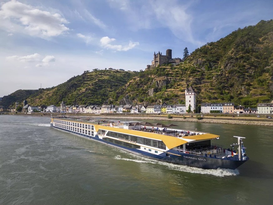 Le «MS Thurgau Gold» reste coincé en travers du Rhin.