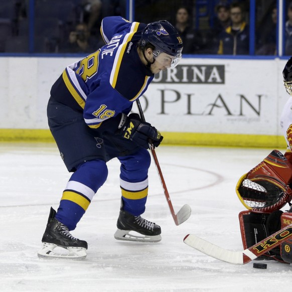 Ty Rattie avec le maillot de St-Louis arrive à Fribourg