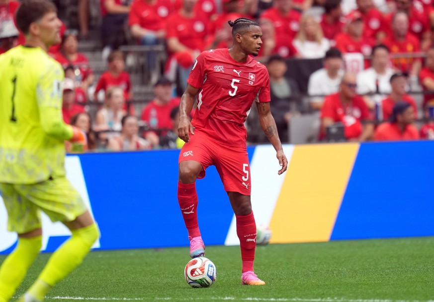 epa13061710 Manuel Akanji of Switzerland in action during the FIFA World Cup 2026 group stage match Switzerland against Canada, in Vancouver, Canada, 24 June 2026. EPA/BOB FRID
