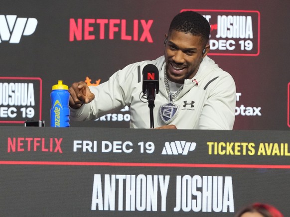 Anthony Joshua prêt pour son combat contre le YouTubeur Jake Paul