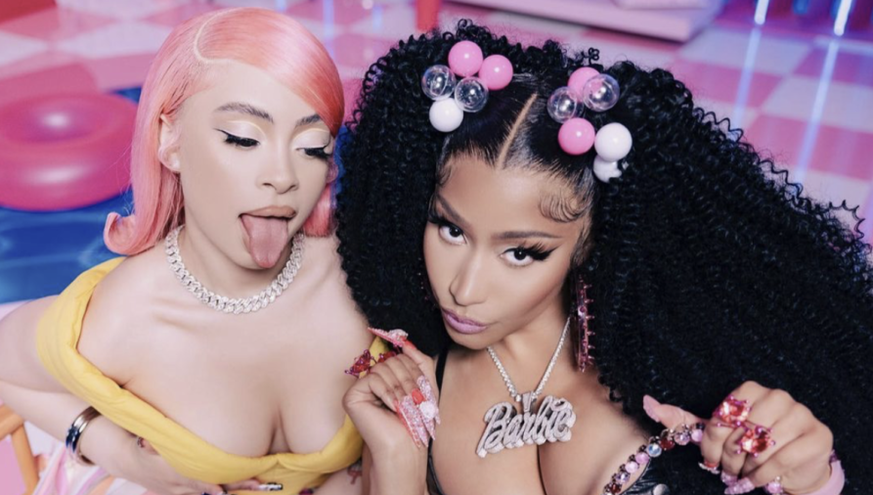 Ice Spice vient de sortir une BO du film Barbie avec la patronne, Nicki Minaj. C'est simple, cette petite rappeuse du Bronx de 23 est le bonbon musical que la planète veut avaler tout rond.