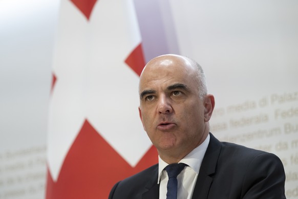 Bundespraesident Alain Berset spricht an einer Medienkonferenz ueber die Botschaft zur Teilrevision des Bundesgesetzes ueber Tabakprodukte und elektronische Zigaretten, am Mittwoch, 24. Mai 2023, im M ...