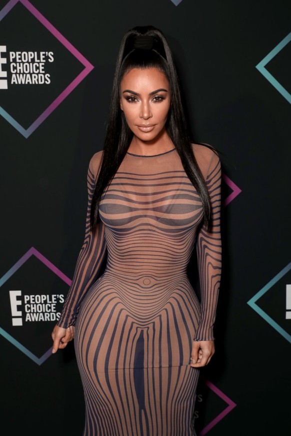 SANTA MONICA, CA - NOVEMBER 11: 2018 E! PEOPLE&#039;S CHOICE AWARDS -- Pictured: (l-r) Kim Kardashian backstage during the 2018 E! People&#039;s Choice Awards held at the Barker Hangar on November 11, ...