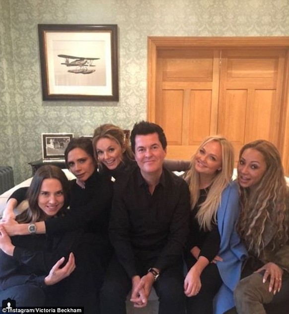 Simon Fuller, qui a collaboré avec le groupe jusqu'en 97, a marqué l'ADN des Spice Girls.