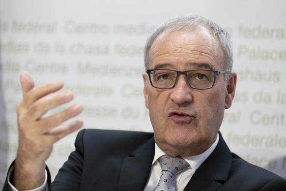 Bundesrat Guy Parmelin, spricht an einer Medienkonferenz zum Thema Energie: Bewirtschaftungsmassnahmen Erdgas, am Mittwoch, 31. August 2022, im Medienzentrum Bundeshaus in Bern. (KEYSTONE/Anthony Anex ...