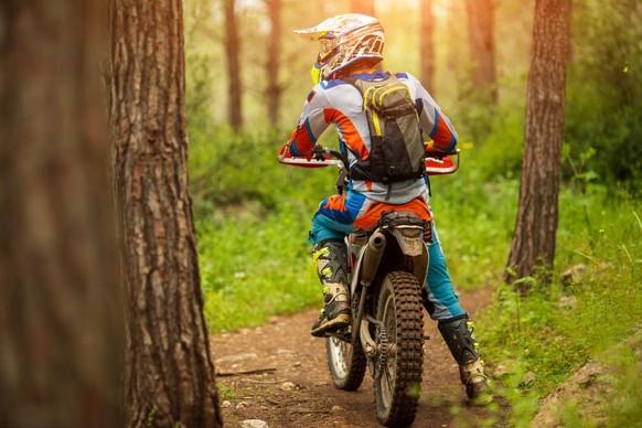 Off road enduro motocross motorrad trial wald