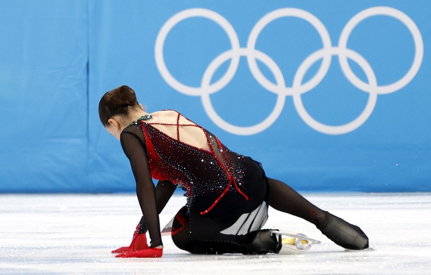 epa09766700 Kamila Valieva of Russian Olympic Committee falls during the Women&#039;s Free Skating of the Figure Skating events at the Beijing 2022 Olympic Games, Beijing, China, 17 February 2022. EPA ...