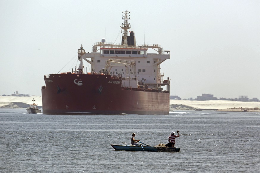 Le MV Ever Given empêche tout trafic, mercredi matin, sur le Canal de Suez.