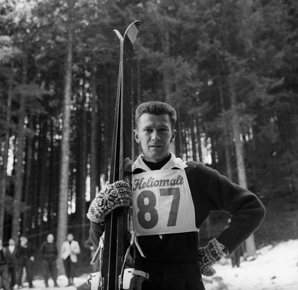 Andreas Daescher, Skispringer, aufgenommen im Maerz 1959 bei den Skisprung-Schweizermeisterschaften in Engelberg. (KEYSTONE/PHOTOPRESS-ARCHIV/Str)
