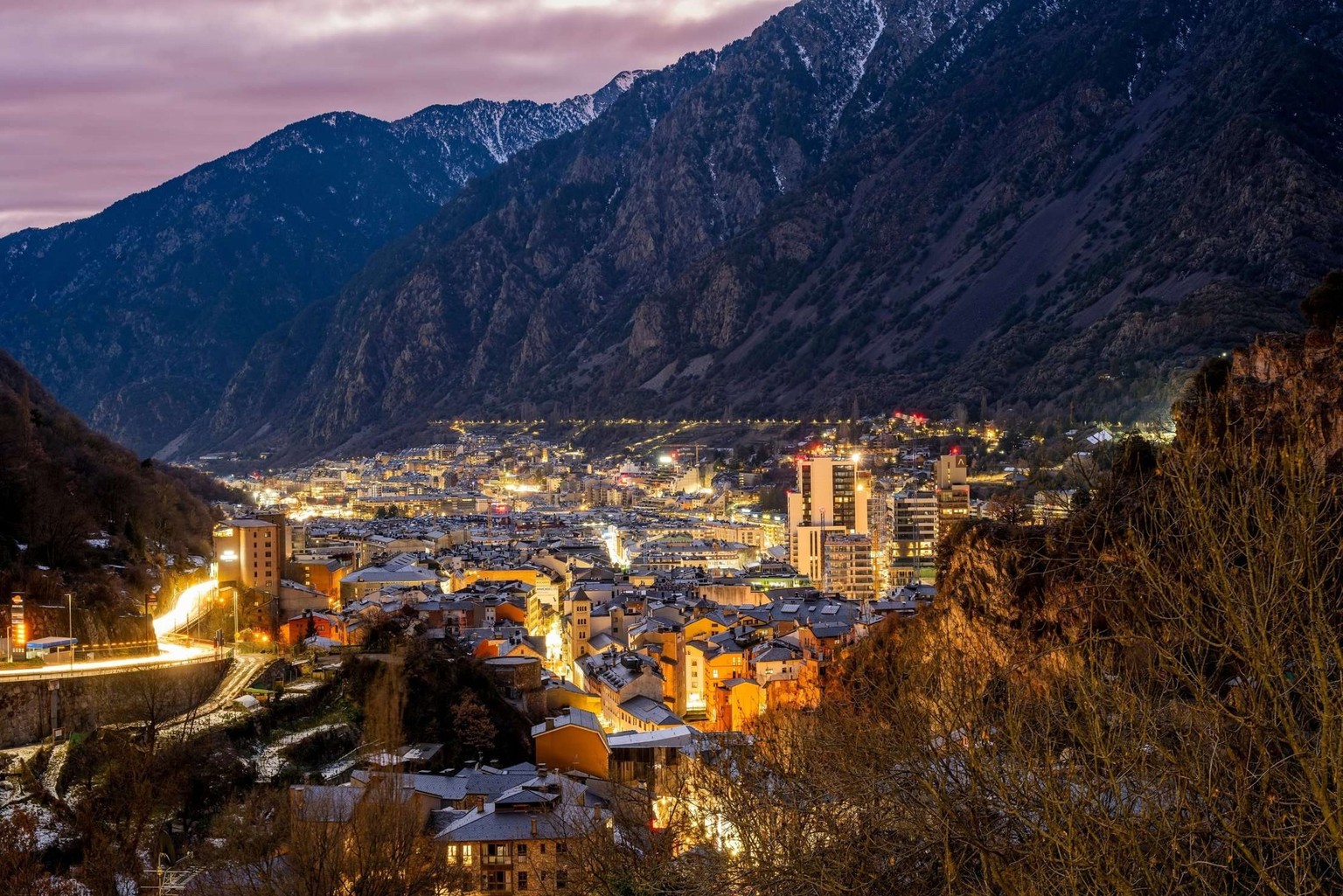 Andorre-la-Vieille, la capitale de l&#039;Andorre, propose nature, montagnes et bains chauds.
