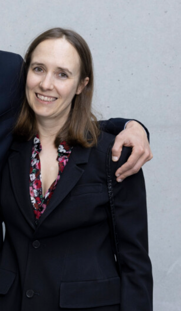 Olivia Fournet, très rarement photographiée, ici à Paris en 2023.