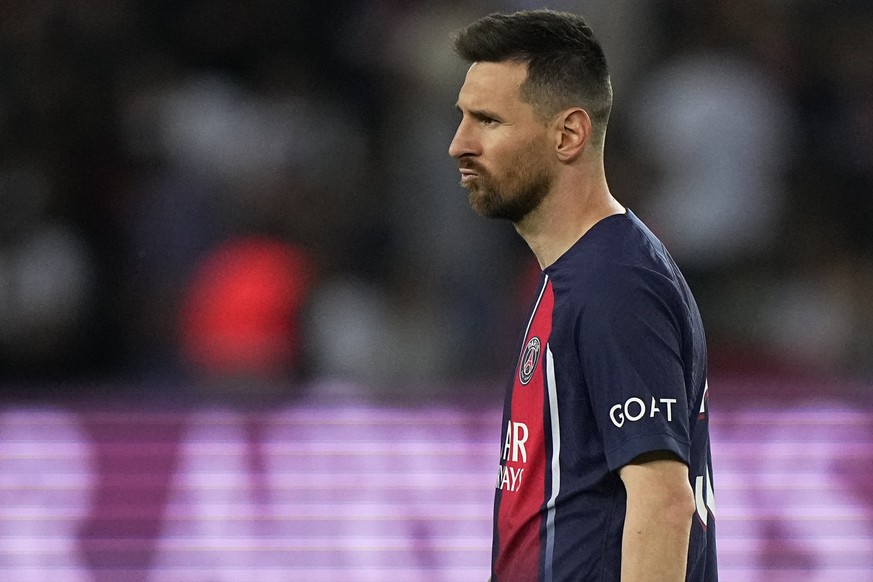 PSG&#039;s Lionel Messi grimaces during the French League One soccer match between Paris Saint-Germain and Clermont at the Parc des Princes in Paris, France, Saturday, June 3, 2023. (AP Photo/Michel E ...