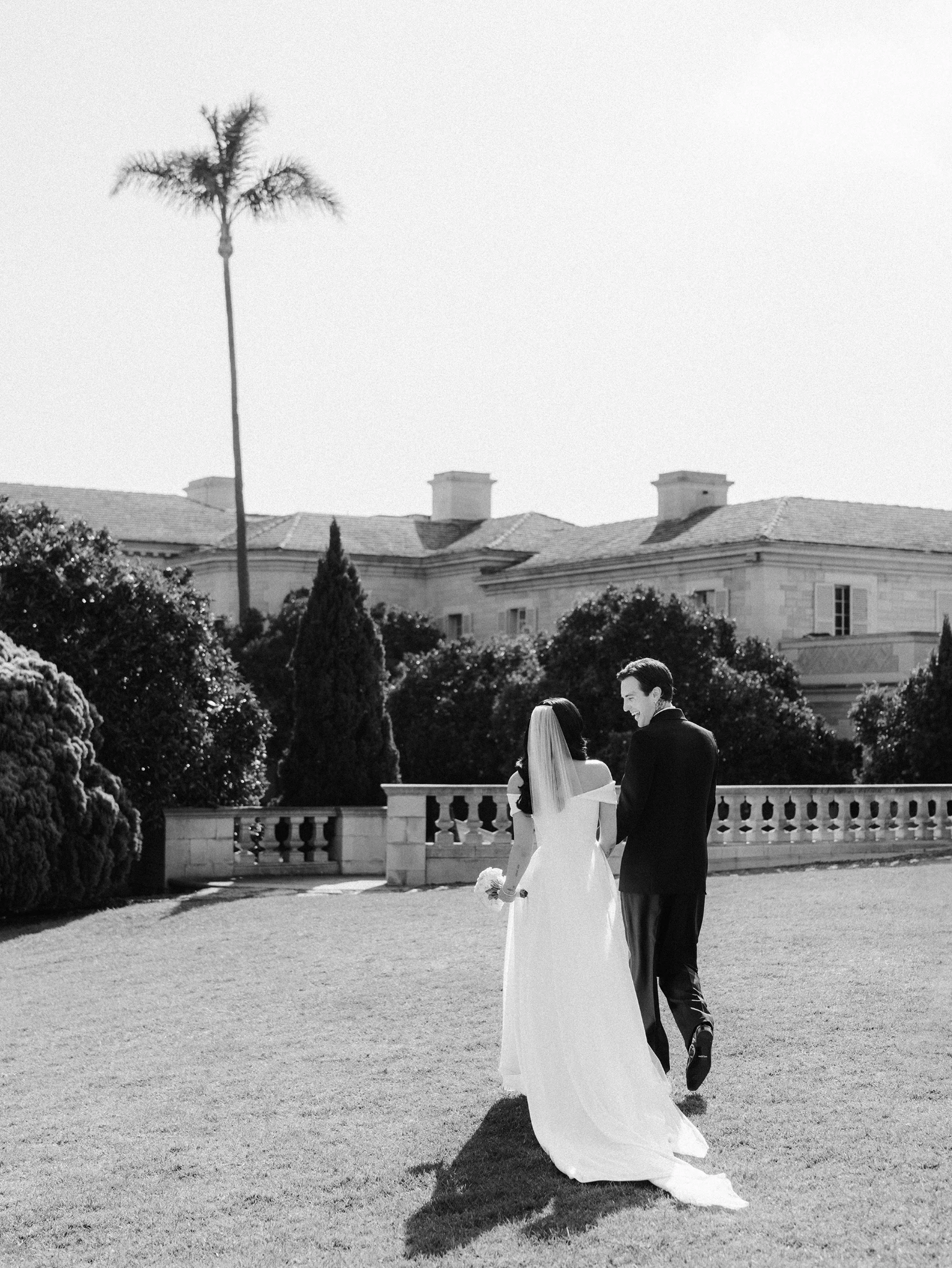 Demi Lovato et Jordan «Jutes» Lutes se sont mariée dans un domaine historique de Santa Barbara en Californie.