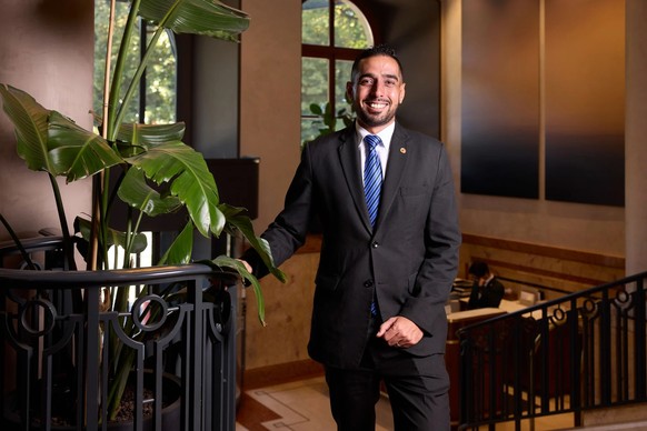 L&#039;hôtel Metropole, avec son directeur Raphaël Wiedemann.