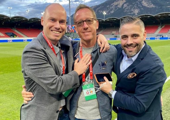 Lors du match Suisse-Andorre, auquel il a assisté le 12 septembre dernier à Tourbillon, Christophe Cerf a retrouvé avec plaisir et émotion ses confrères Jeff Baltermia (SRF) et Nicolo Casolini (RSI).