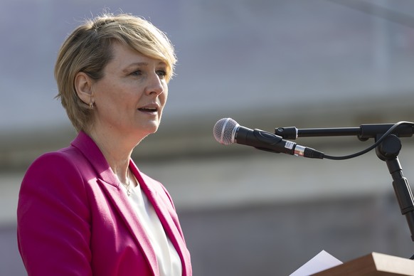 Isabelle Moret, conseillere d'Etat vaudoise, parle lors de la commemoration du 550eme anniversaire de la bataille de Grandson et l'inauguration de la restauration du chateau ce lundi 2 mars  ...