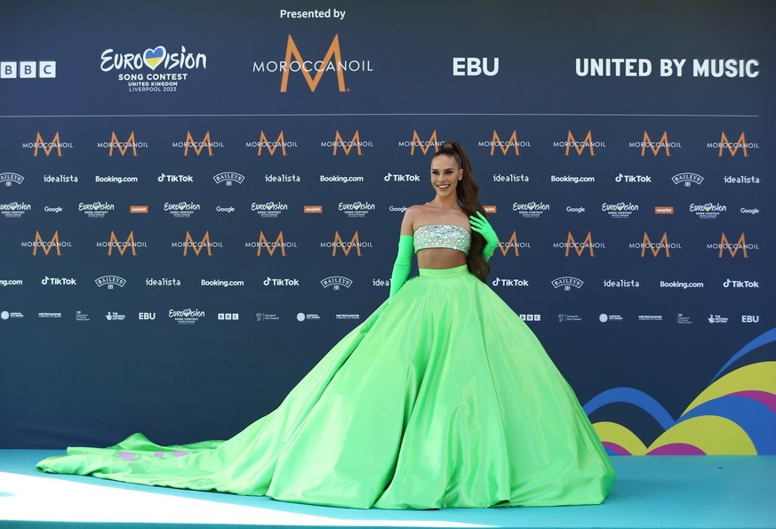 epa10614338 Monika Linkyte (L) from Lithuania arrives on the Turquoise Carpet for the Opening Ceremony of the 67th annual Eurovision Song Contest (ESC) at The Walker Art Gallery in Liverpool, Britain, ...
