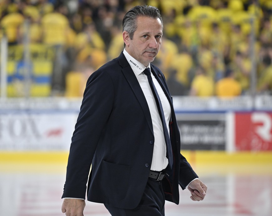 Head Coach Marco Bayer (ZSC) beim vierten Eishockey Playoff Halbfinalspiel der National League zwischen dem HC Davos und den ZSC Lions, am Samstag, 5. April 2025, in der zondacrypto-Arena in Davos. .