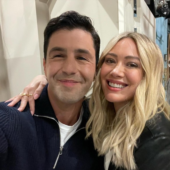 how i met your father mit josh peck und hilary duff

https://www.instagram.com/p/CZfVt79v4FT/