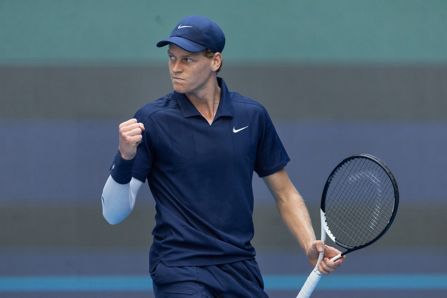 epaselect epa12416174 Jannik Sinner of Italy reacts during a match against Alex de Minaur of Australia at the China Open tennis tournament in Beijing, China, 30 September 2025. EPA/JESSICA LEE