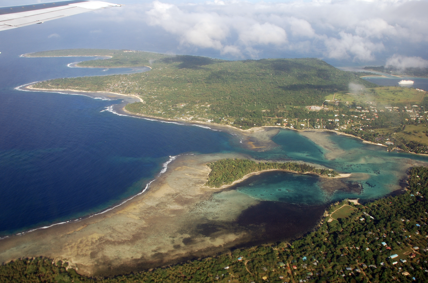 Vue aérienne sur l'une des îles de l'archipel des Vanuatu.