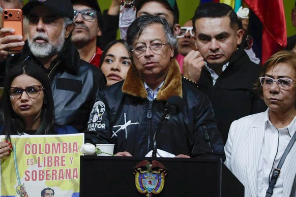 epa12635268 Colombian President Gustavo Petro delivers a speech in Plaza de Bolivar in Bogota, Colombia, 07 January 2026. Petro and his US President Donald Trump, spoke on the phone for the first time ...