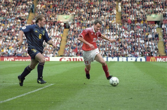 Christophe Bonvin, lors de l'Euro 1996 contre l'Ecosse.