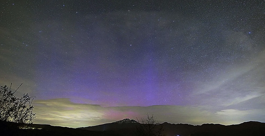Une autre photo des aurores bleues au-dessus du Japon. (Source : Mitsuhiro Ozaki)