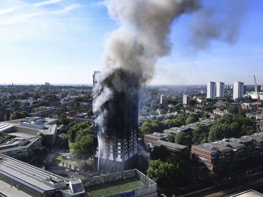 L&#039;enquête met également en avant la &quot;malhonnêteté systématique&quot; des entreprises de matériaux de construction (archives).