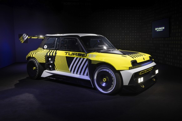 Renault 5 Turbo 3E Preshow, from March 10 to 4th at Flins, France - Photo Clément Choulot / DPPI