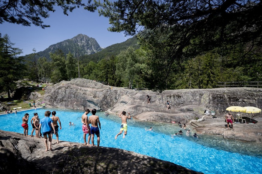 La piscine des Marécottes.