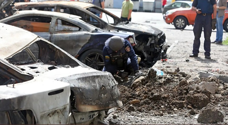 Explosion d'une voiture piégée près de la grande ville ukrainienne de Kharkiv. Elle visait un maire nommé par la Russie.