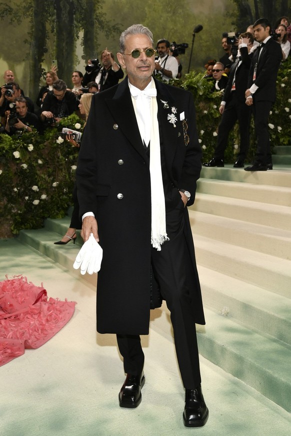 Jeff Goldblum attends The Metropolitan Museum of Art&#039;s Costume Institute benefit gala celebrating the opening of the &quot;Sleeping Beauties: Reawakening Fashion&quot; exhibition on Monday, May 6 ...