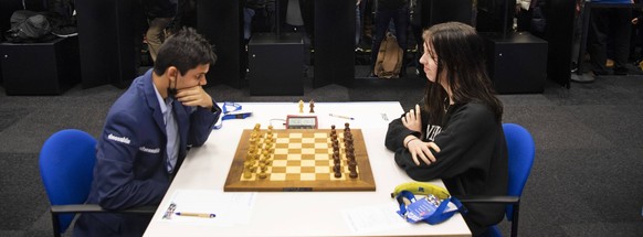 WIJK AAN ZEE - Eline Roebers from the Netherlands in her match against Abhimanyu Mishra from the United States during the first round of the Tata Steel Masters chess tournament. ANP OLAF KRAAK netherl ...