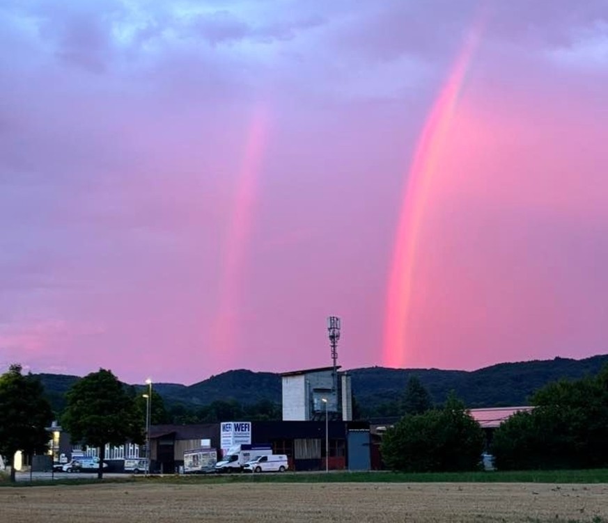 Arc en ciel rose en Argovie