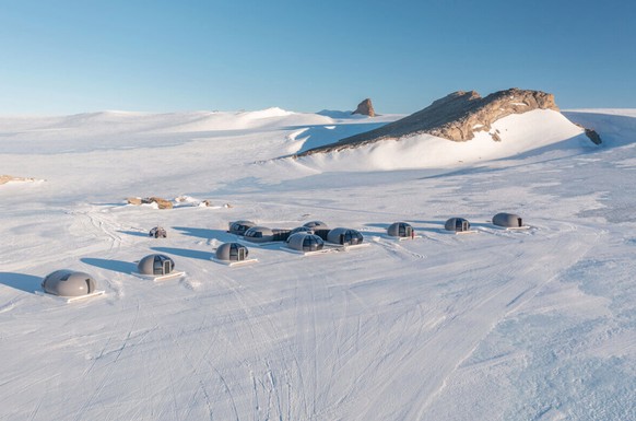 «Echo», le camp dernier de la société White Desert, sur le thème de l'espace.